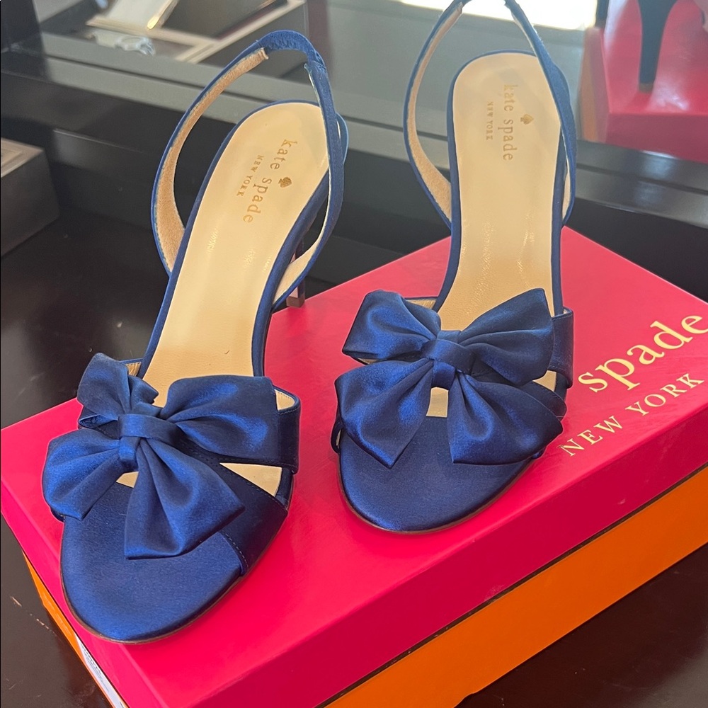 Kate Spade Navy Bow Heels size 8.5 never worn